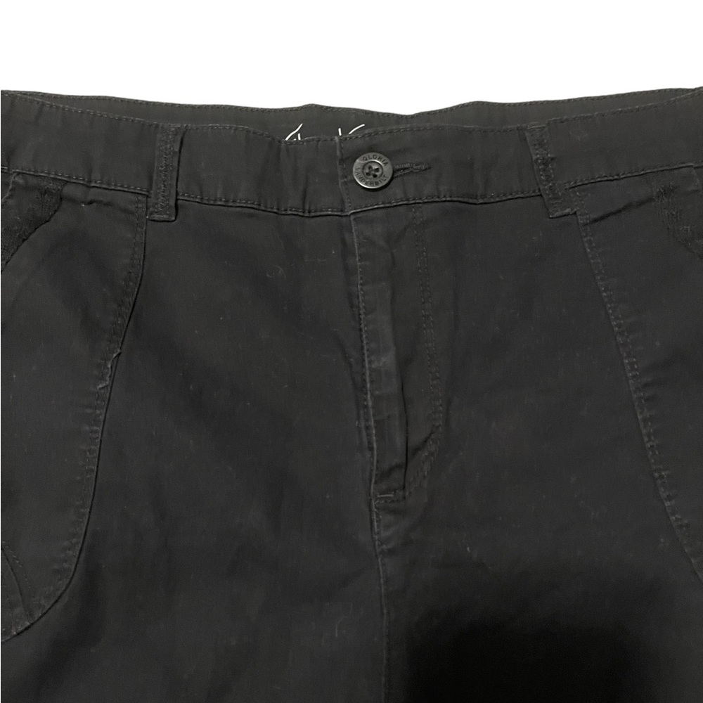 Gloria Vanderbilt Women’s Shorts - Picture 2 of 6